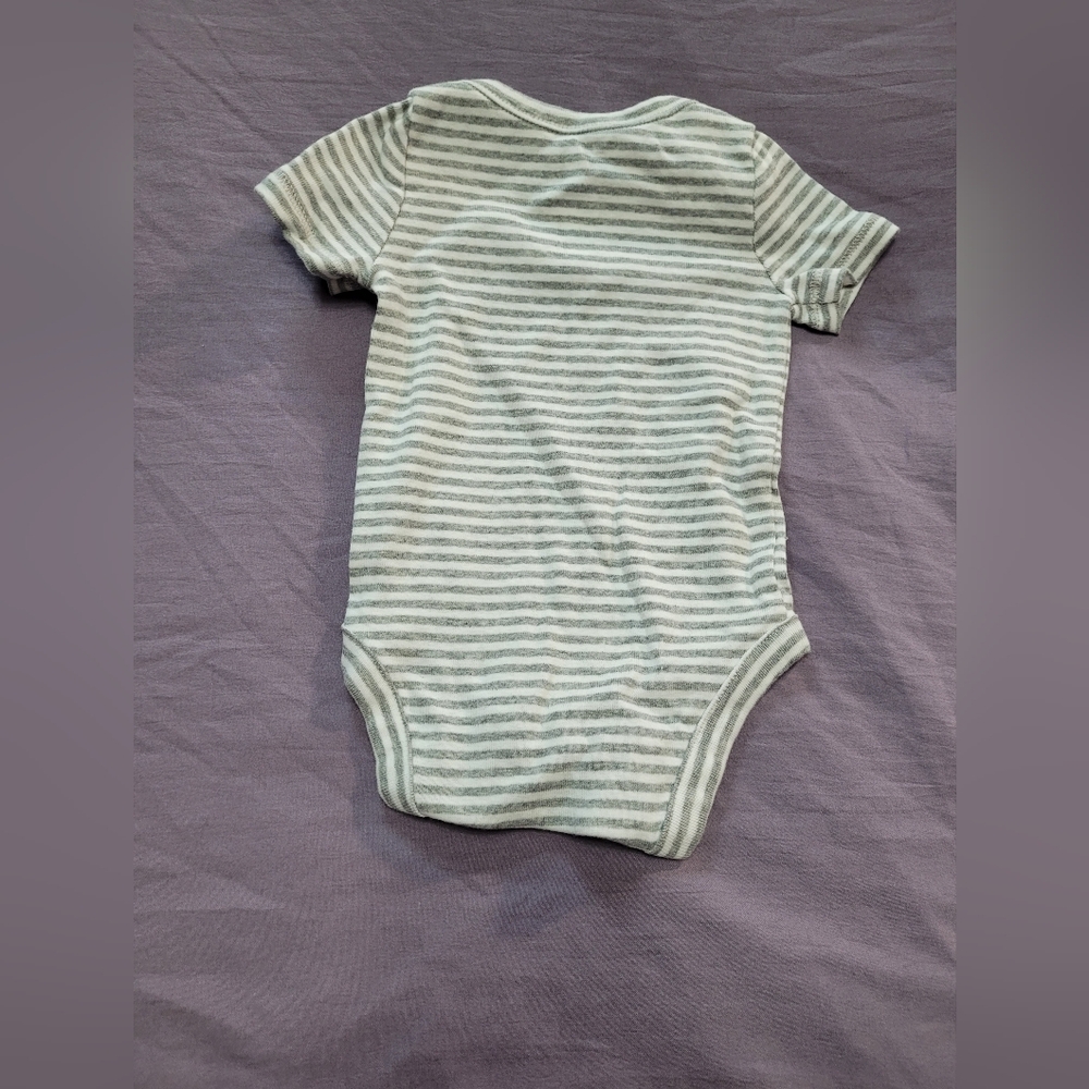 Assorted Baby Onesies Bundle (GAP And Rococo) - Picture 12 of 15